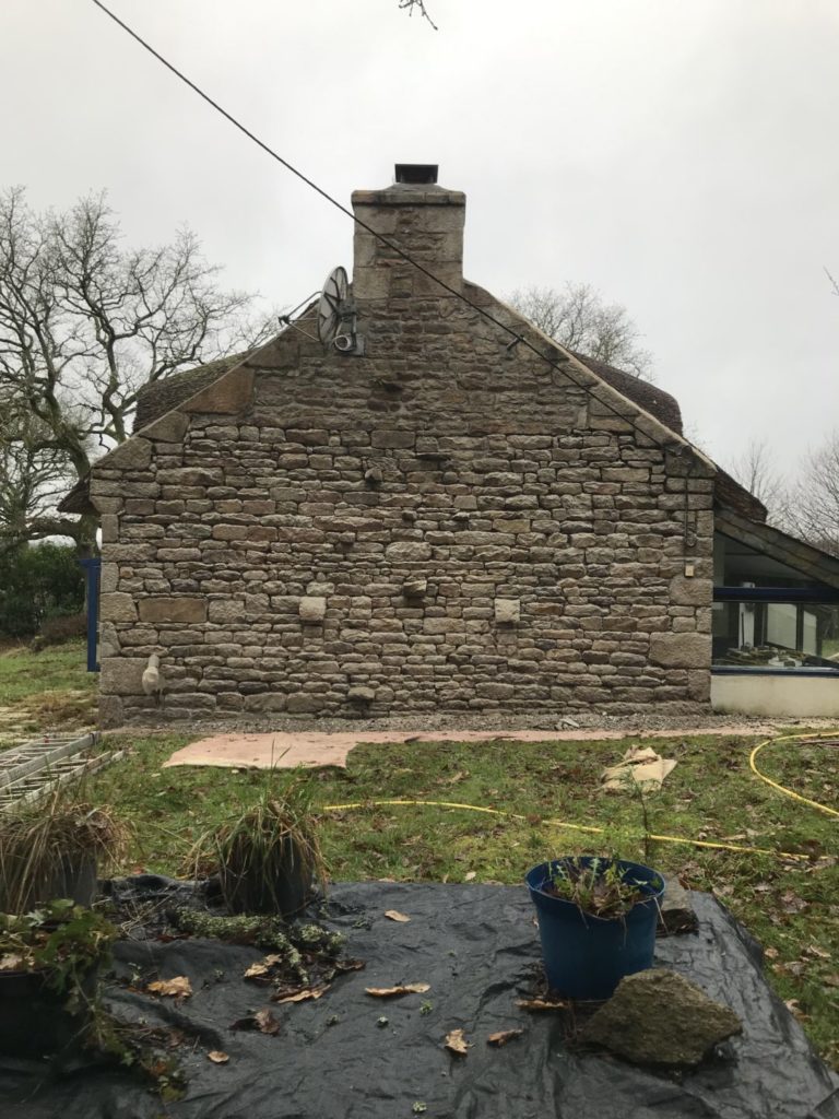 chantier chaumiere Bannalec 2 - Maçonnerie de pierre - Quimper Brest