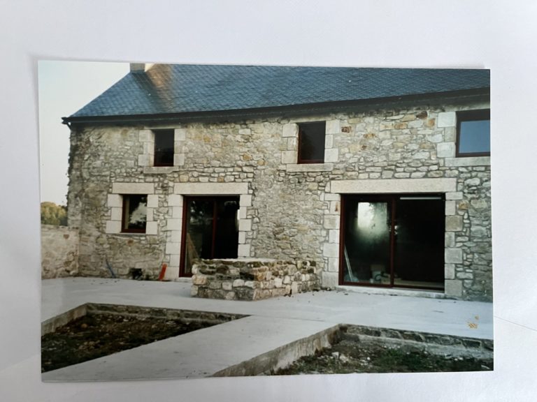 chantier réalisation de joint a la chaux pose de pavé et réalisation de bac a fleur + muret en pierre bannalec (3)
